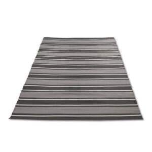 Stuoia KEEP CAMP polipropilene 250x400 cm estesa su erba, ideale per area patio camper.