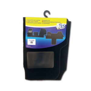 TPC102_2-1 Dettaglio del materiale resistente del tappetino cabina Ducato X244, con texture antiscivolo.