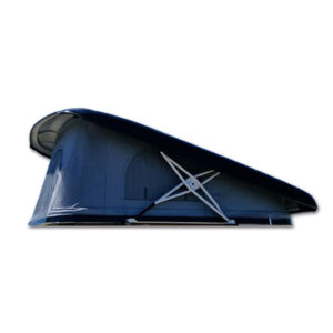 Tenda standard Sky Up • Sprinter installata su un veicolo per camper, mostra l'espansione dello spazio.