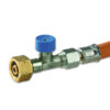 TUB432_2 Dettaglio della connessione sicura della manichetta gas IT GOK, garantendo un flusso affidabile per gli accessori da campeggio.