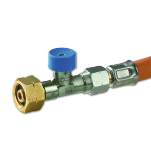 TUB432_2 Dettaglio della connessione sicura della manichetta gas IT GOK, garantendo un flusso affidabile per gli accessori da campeggio.