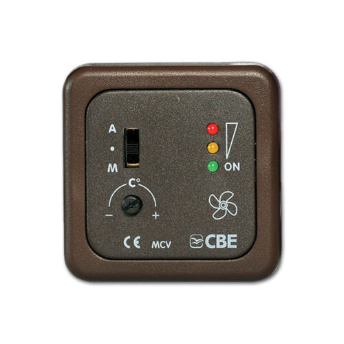 VEN103_1-1 Comando marrone MCV per ventole frigo installato su pannello interno camper.
