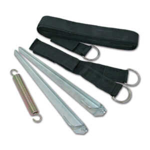Sistema di ancoraggio Tentsafe per tendalino camper, con cinghie e picchetti in acciaio galvanizzato per stabilità.