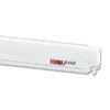VRD2155L_1-1 Tendalino F45 L 550 Polar White / Royal Blue di FIAMMA S.P.A. esteso su camper, offrendo ampia ombra laterale.