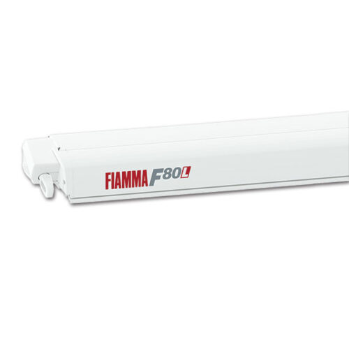 VRD8745G_1-1 Tendalino FIAMMA F80 L 450 Polar White esteso su un camper, offre ampia ombra.