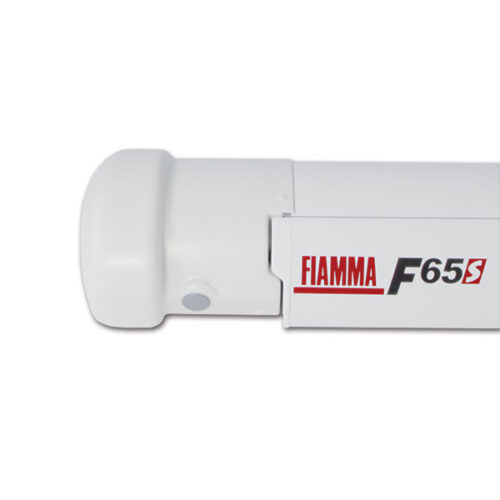 Dettaglio del Motor Kit F65 S Polar White di FIAMMA S.P.A. installato su una veranda da camper.