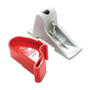 VRP3002_1-1 Kit Side Omnistor 5002/5003 di FIAMMA installato su tendalino di camper, offre protezione laterale e privacy.
