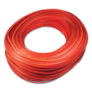 VTE10R_2-1 Rotolo di profilo copriviti rosso, accessorio versatile per la protezione e l'estetica dei veicoli ricreazionali.