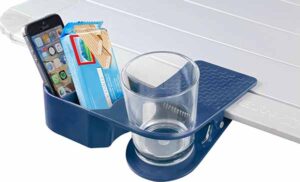 Dettaglio ravvicinato del Portabevande Drinkmaster, mostrando la robustezza del materiale composito e il design ergonomico.