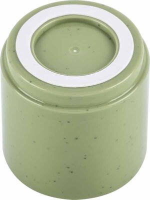 0830031C.C43_5 Vista del Set 2 Espresso Dolomit green posizionato accanto a una macchina da caffè portatile
